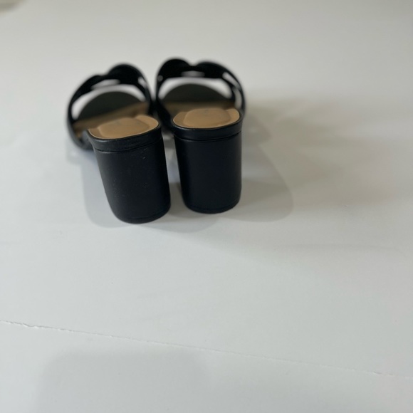 J Adam’s dressy slip on block heel sandals, hell 2,5 inches, size 7 - Picture 5 of 9